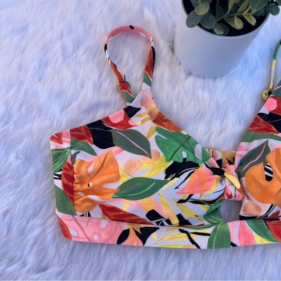 NWT Kona Sol Women’s V-Neck Knot Bikini Top - Picture 4 of 17